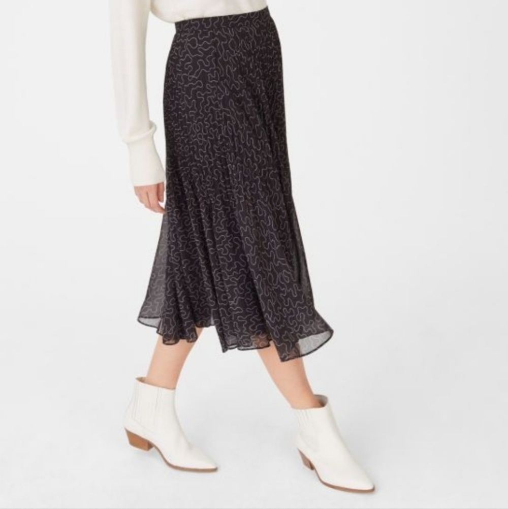 Club Monaco Black Pleated Claudia Chiffon Skirt - Size 8